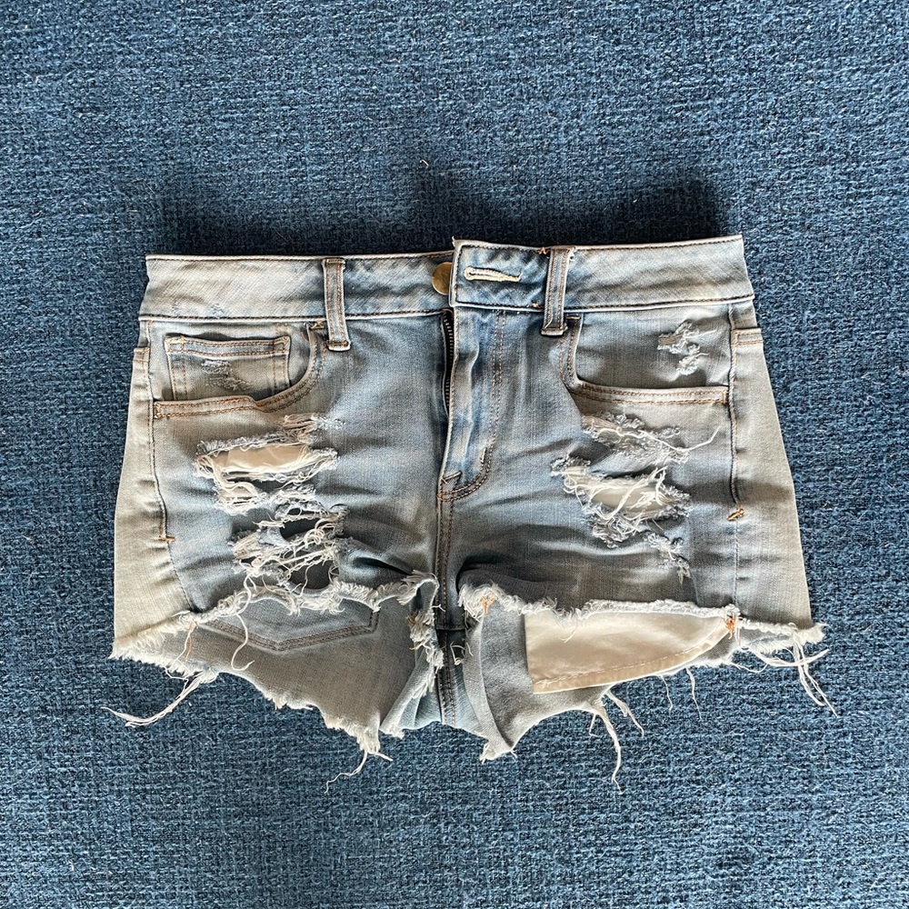 Hi-rise stretchy jean shorts